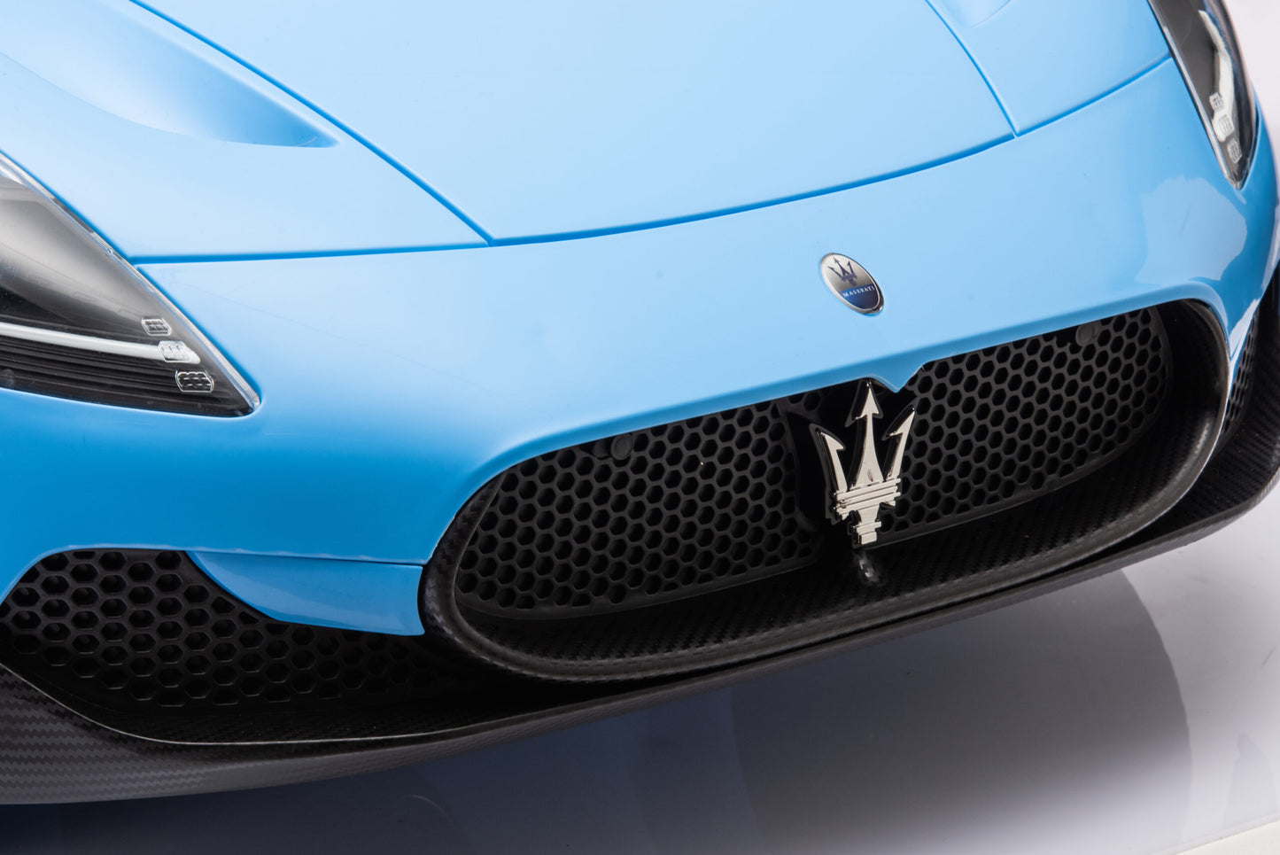 Masinuta Electrica Maseratti, Licenta Oficiala Maseratti, Baterie Li-ION, 2-7 ani, 2 Culori
