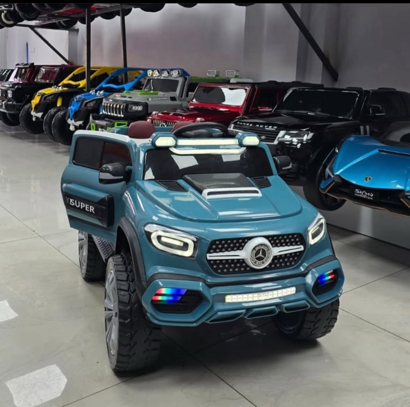 Mașină Electrică pentru Copii 1,5-8 ani Mercedes GLE Muzica, Lumini, Telecomandă, BT, 4 Motoare, 3 trepte de viteză -Albastru