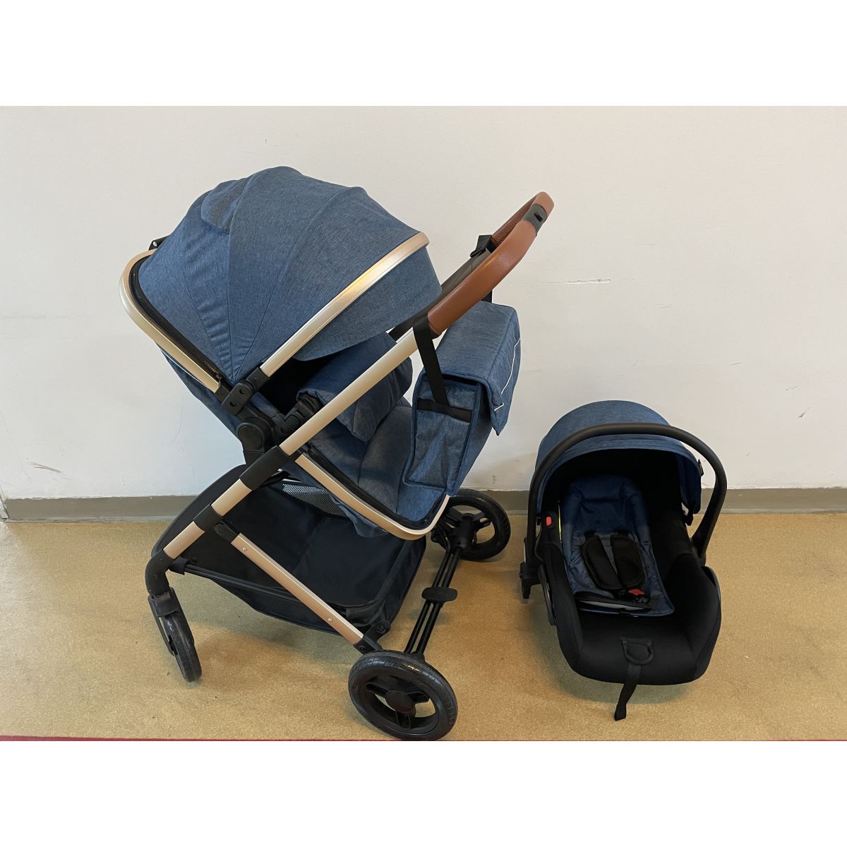 Carucior 3 in 1 cu landoul transfomabil, 0-36 luni, Albastru, Geanta si Scoica Incluse