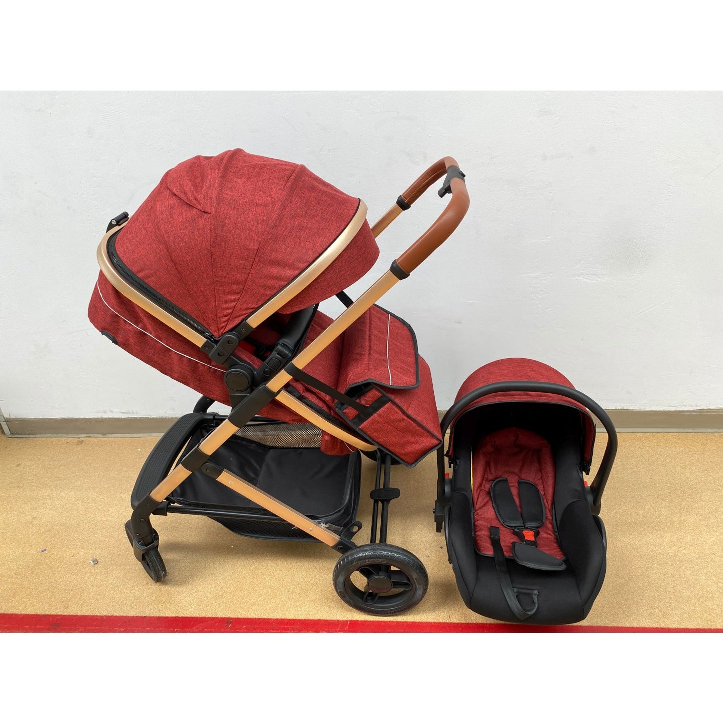 Carucior 3 in 1 cu landoul transfomabil, 0-36 luni, Rosu, Geanta si Scoica Incluse