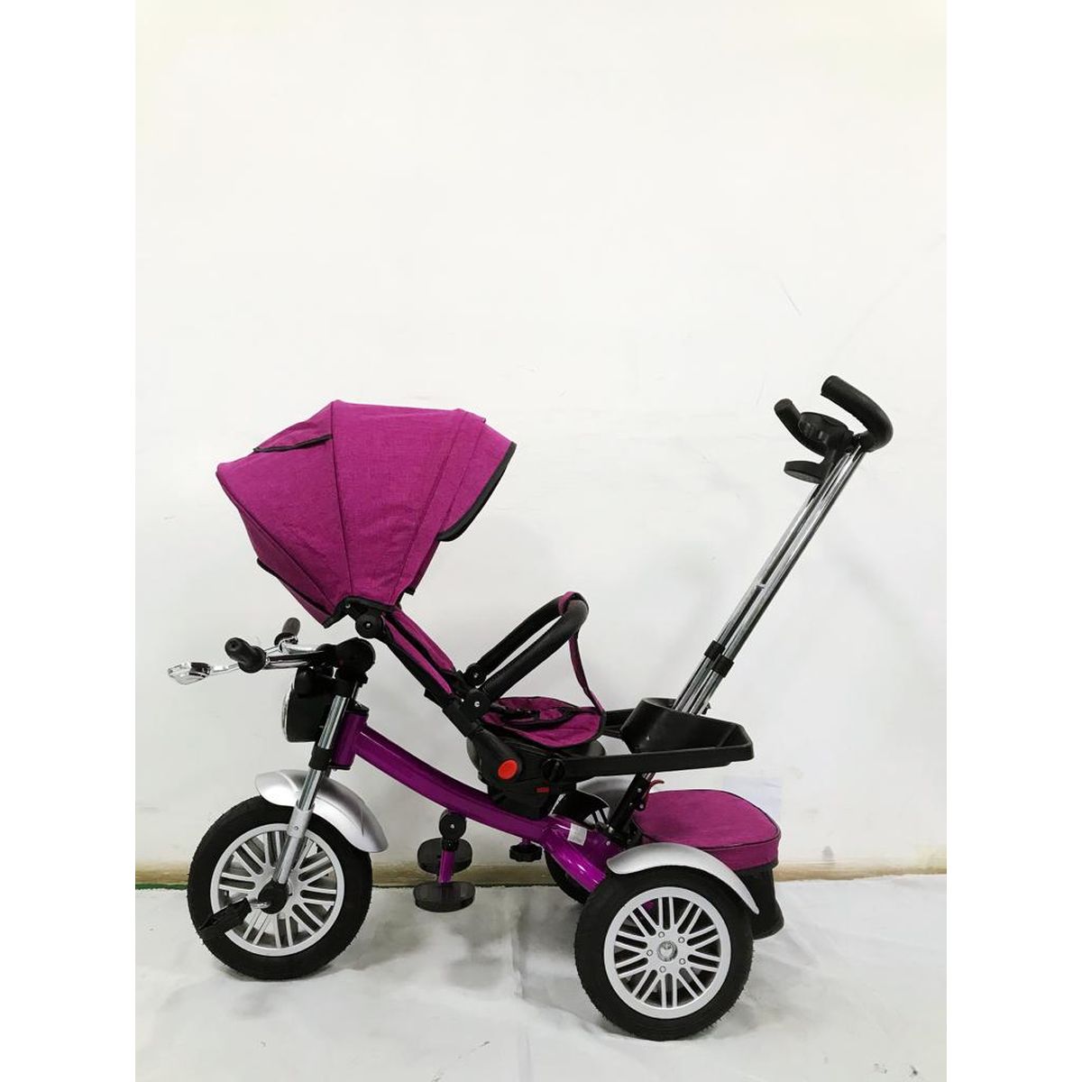 Triciclete tip motor cu scaun rotativ si pozitie de somn, 8 luni-3 ani