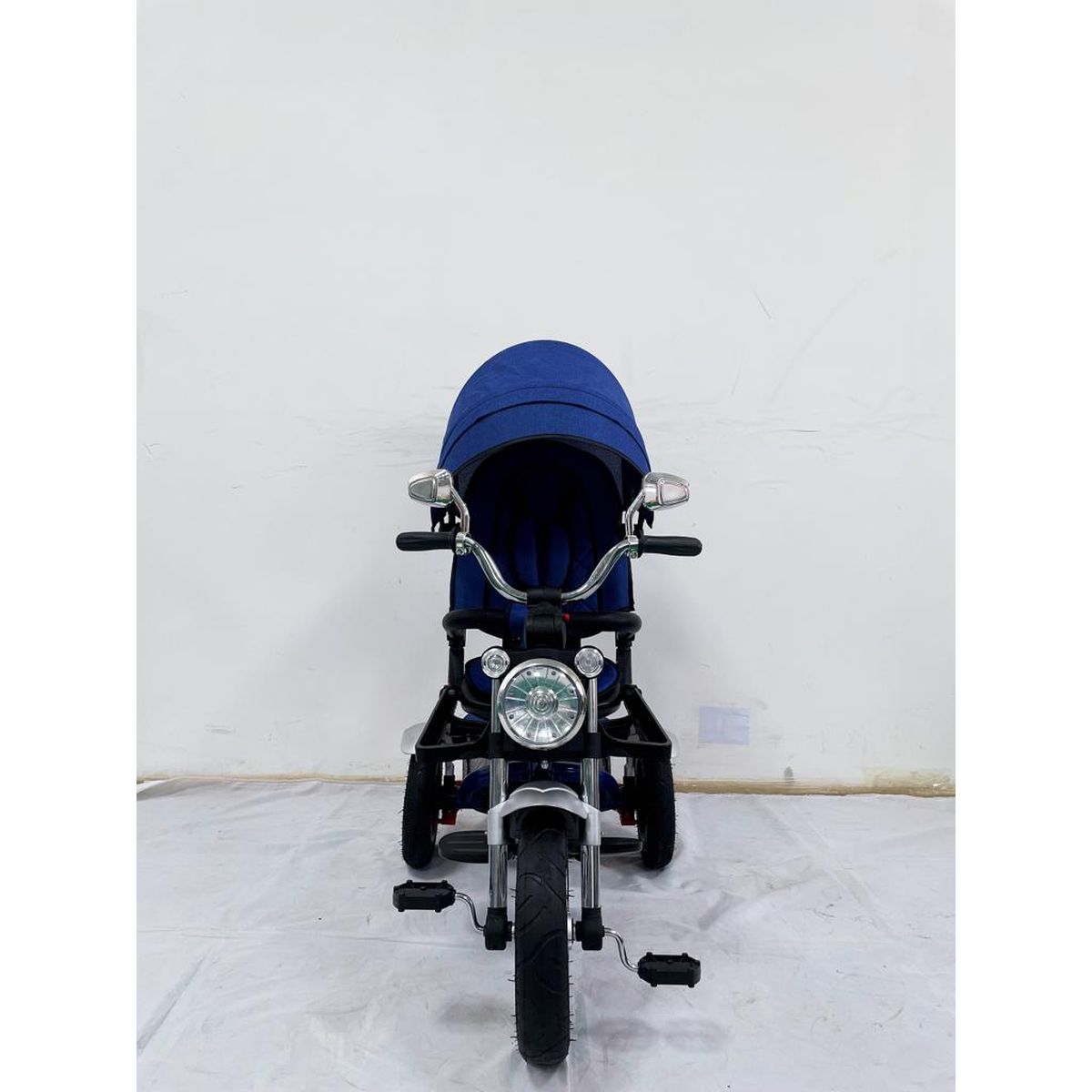 Triciclete tip motor cu scaun rotativ si pozitie de somn, 8 luni-3 ani