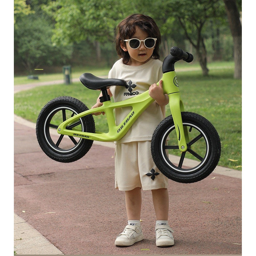 Bicicleta pentru copii 2-6 ani ,fără pedale , roti silențioase , sa reglambila 43-58cm, Verde