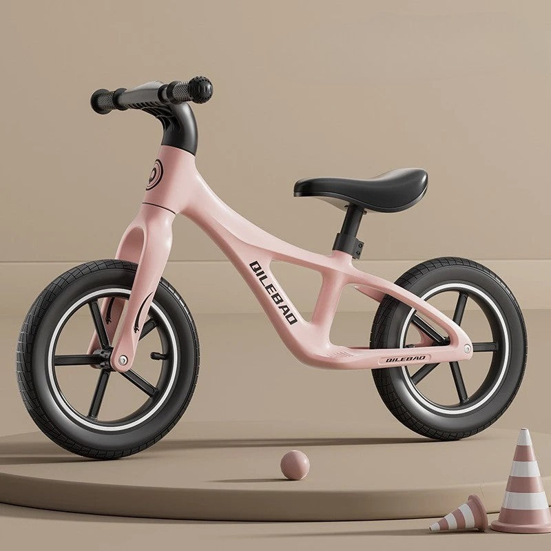 Bicicleta pentru copii 2-6 ani ,fără pedale , roti silențioase , sa reglambila 43-58cm, Roz
