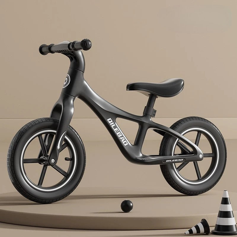 Bicicleta pentru copii 2-6 ani ,fără pedale , roti silențioase , sa reglambila 43-58cm, Negru