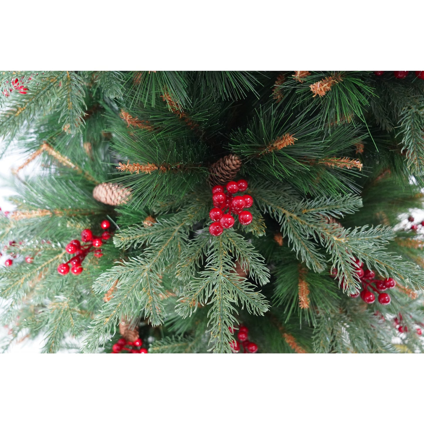 Brad artificial decorat cu conuri de pin 120 cm, suport metalic inclus