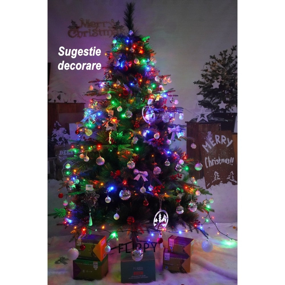 Brad artificial cu ace 2D si 3D, decorat cu conuri de pin 150 cm, 323 ramuri, suport metalic inclus