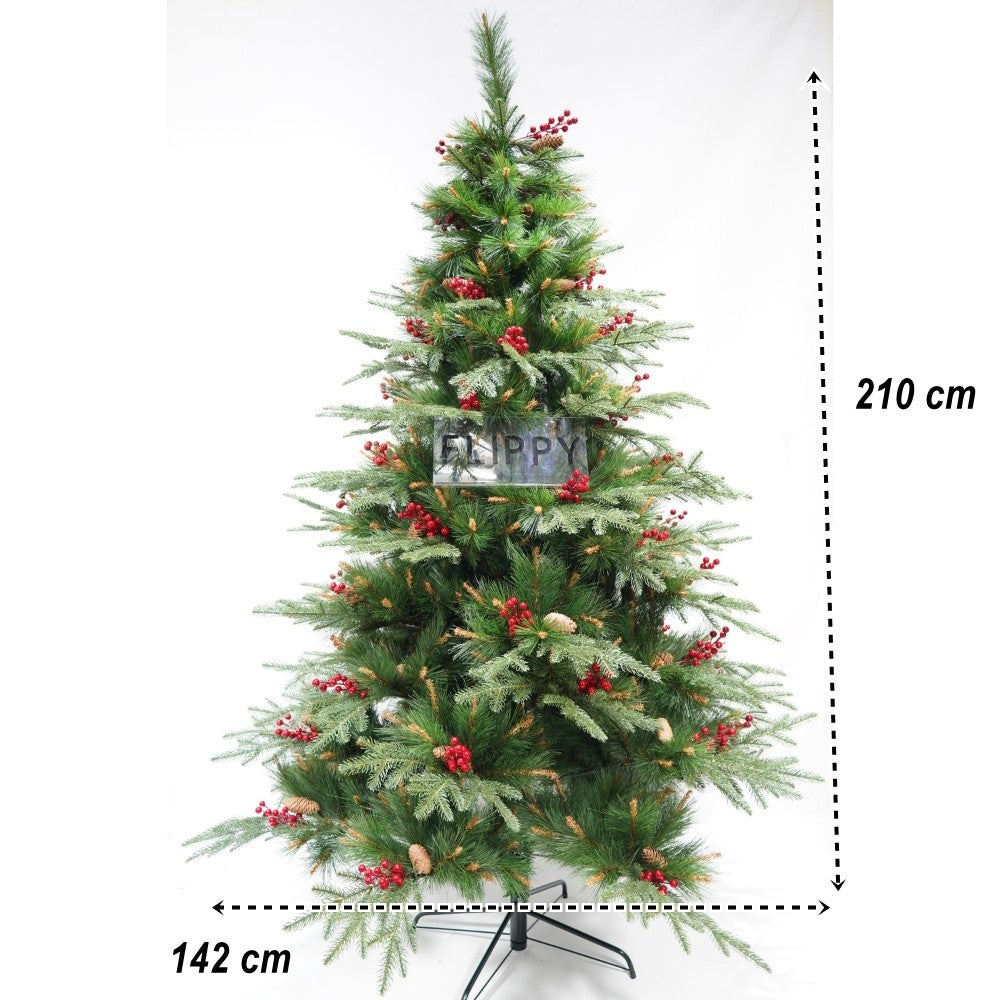 Brad artificial decorat cu conuri de pin si merișoare, înălțime 210 cm, diametru 142 cm, 767 ramuri, suport metalic inclus