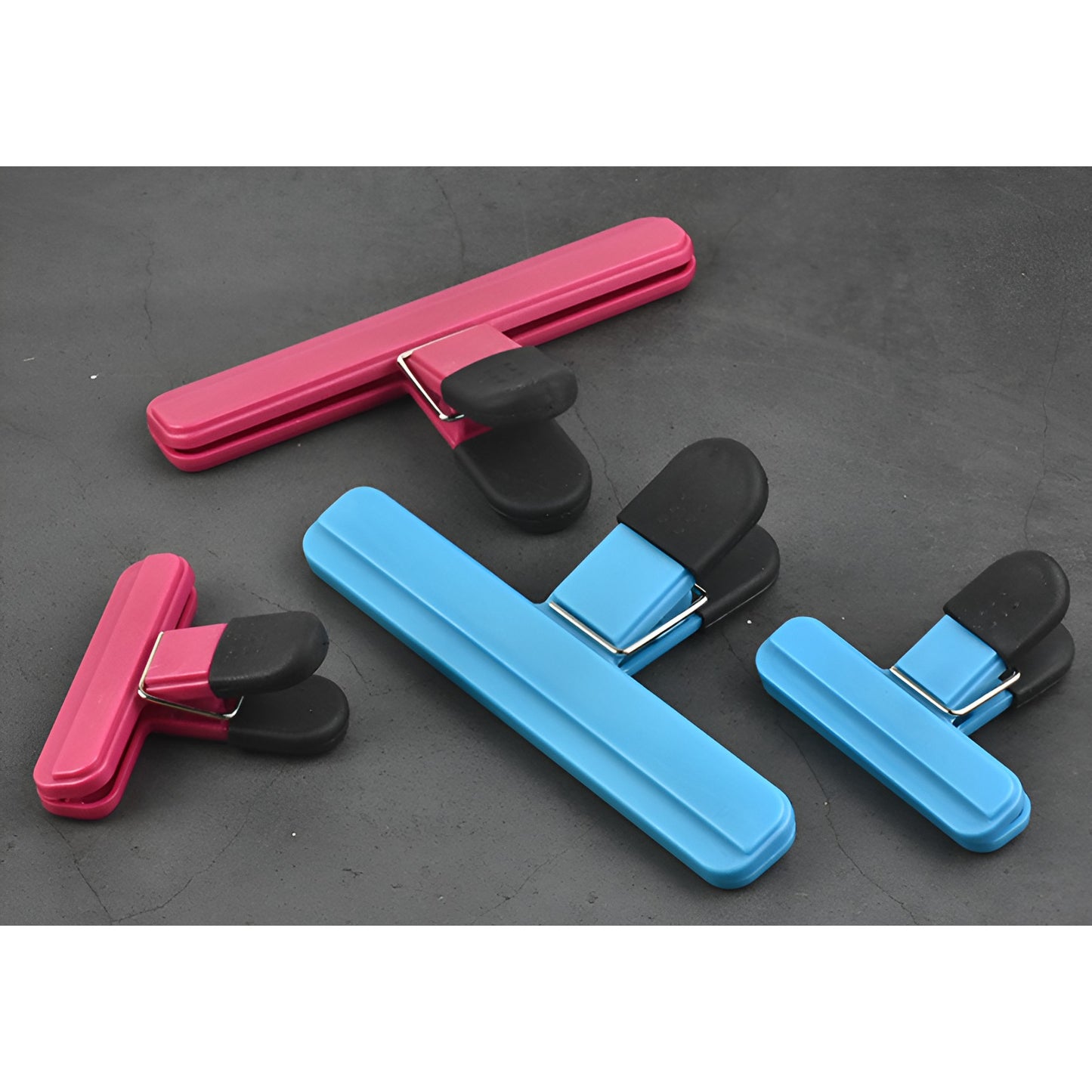 Cleste multifuncțional pentru sigilarea pungilor din plastic