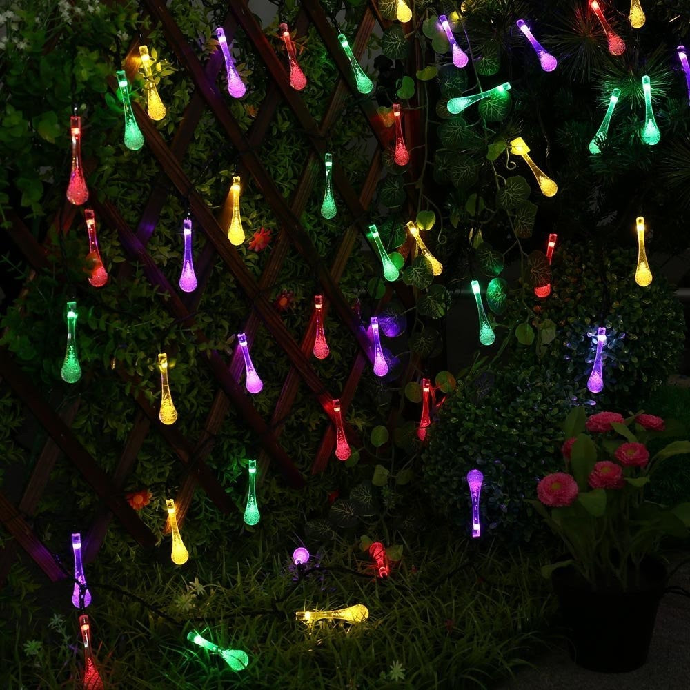 Instalație de Crăciun Solara, 5m , 28 LED-uri, Ornament tip picatura de apa, Lumina Multicolora