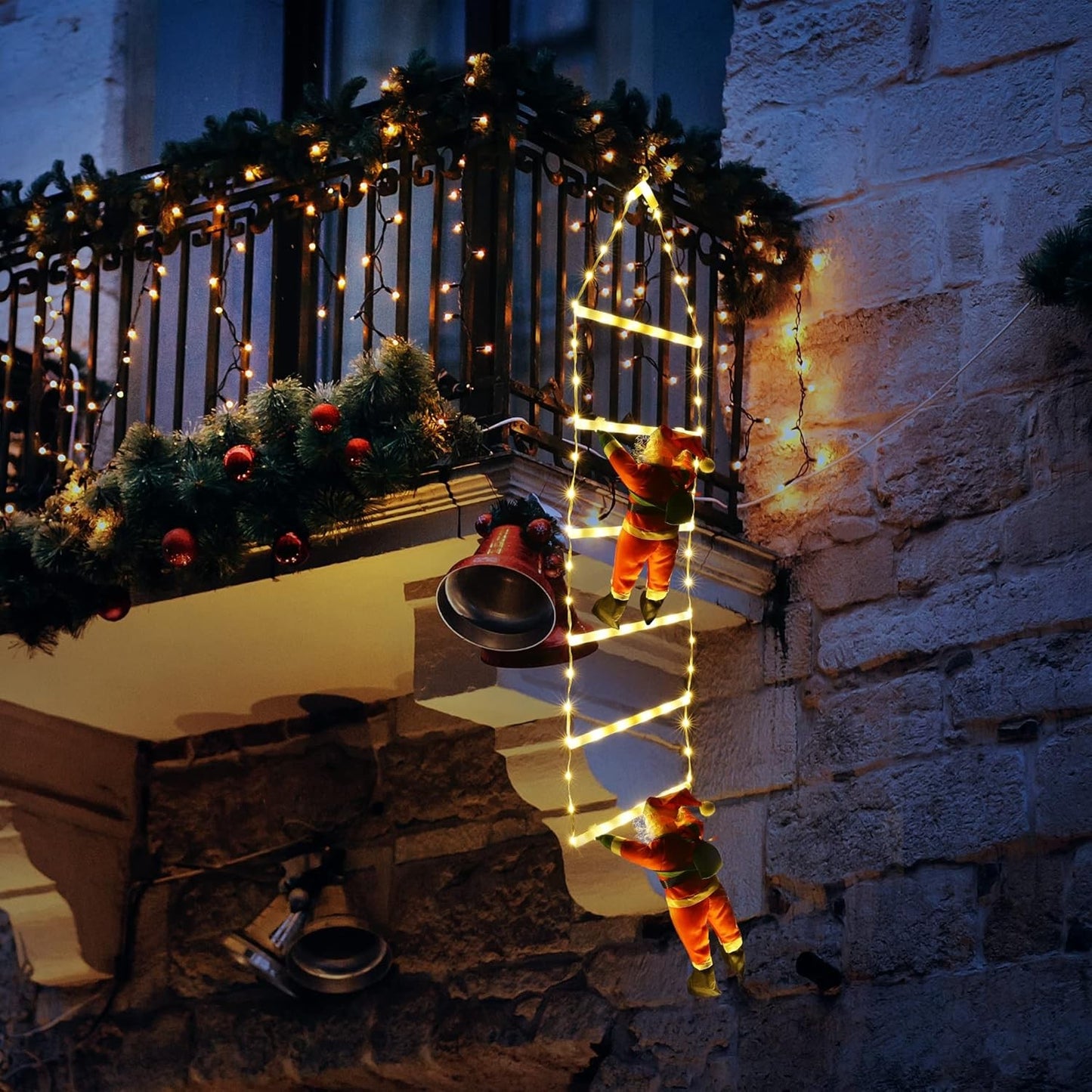 Instalație LED de Crăciun, cu Accesorii, Lumină Caldă, Lungime 1m, 80 de Luminite, 8 Moduri, Model Moș Crăciun pe Scară, Multicolor