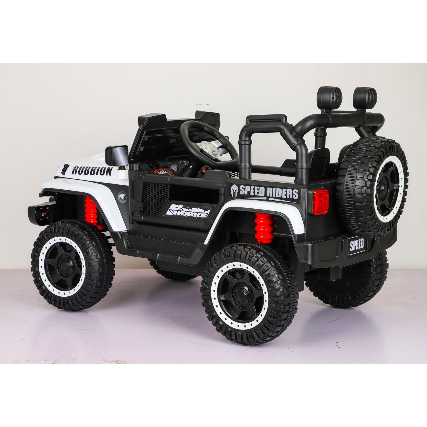 Mașină Electrică pentru Copii 3-9 ani, Off-Road, Conectare Bluetooth, telecomandă, Tracțiune Integrală, Lumina Intermitenta, Baterie 12V 7Ah, 120x63x68cm Alb