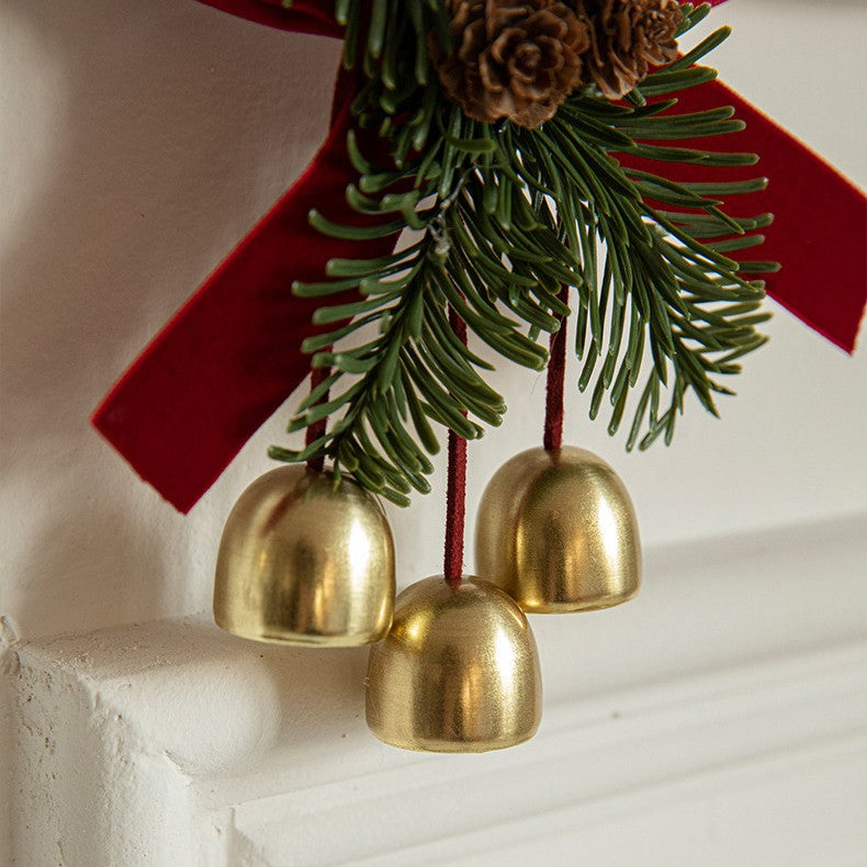 Ornament de Brad, tip Funda de Craciun cu 3 Clopotei