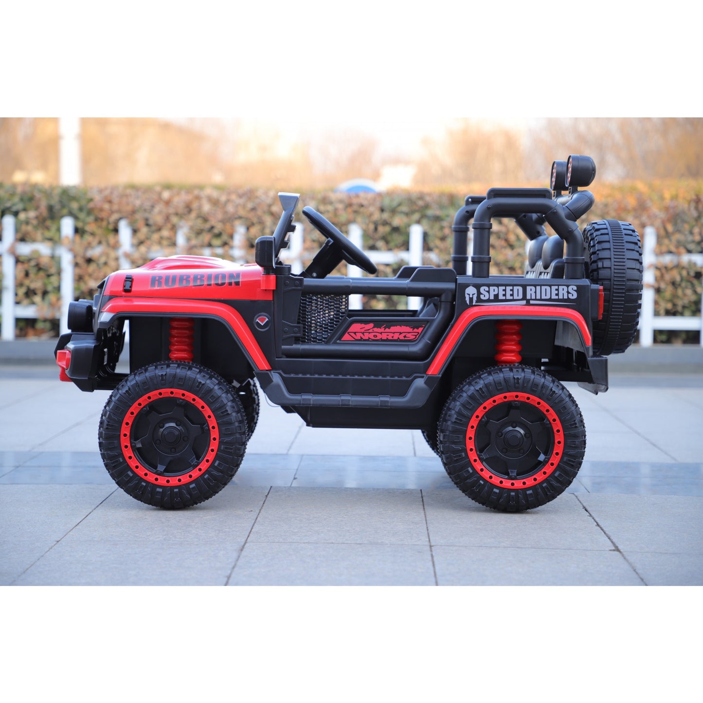 Mașină Electrică pentru Copii 3-9 ani, Off-Road, Conectare Bluetooth, telecomandă, Tracțiune Integrală, Lumina Intermitenta, Baterie 12V 7Ah, 120x63x68cm Roșu