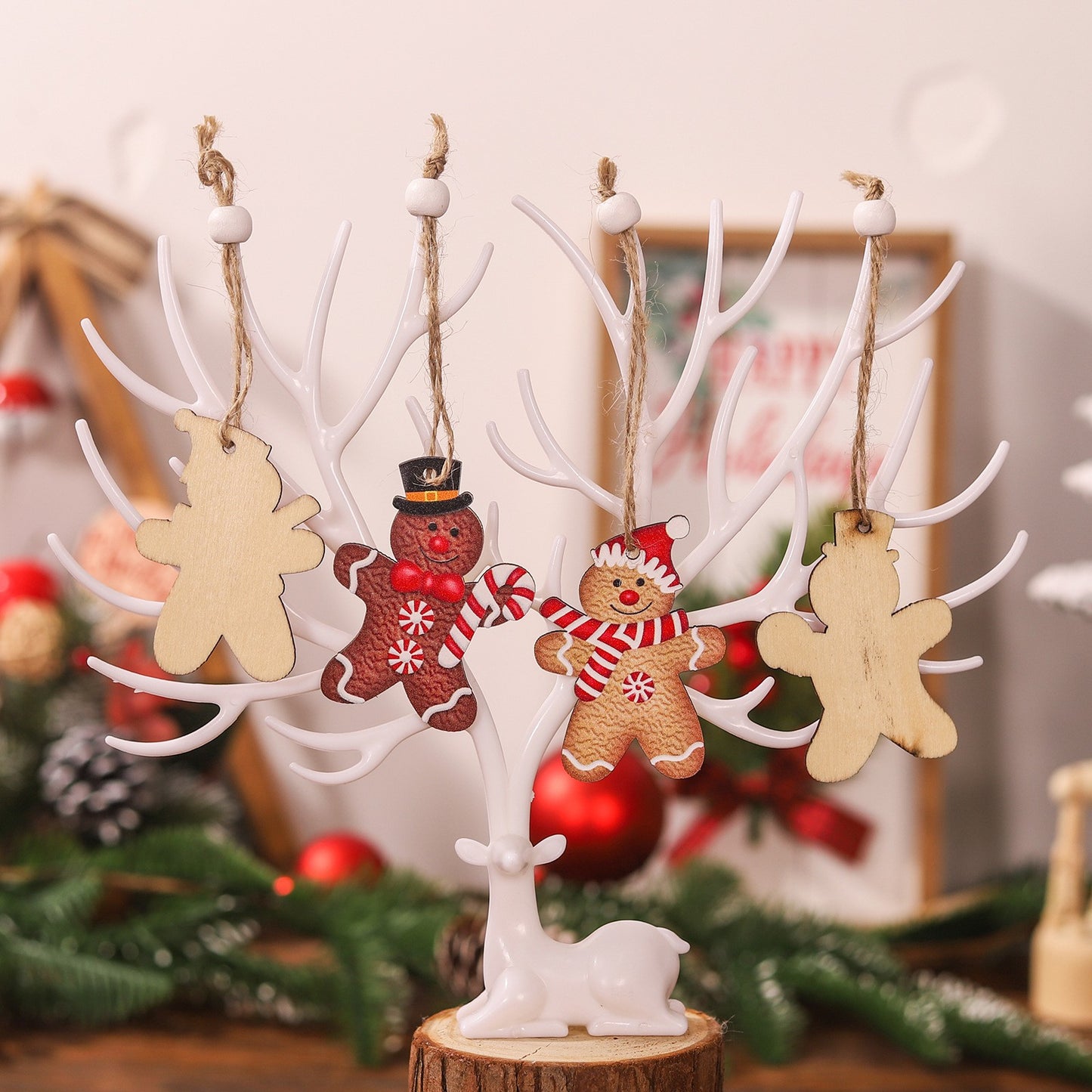 Set 12 Decorațiuni de Crăciun din Lemn - Temă Prajituri Omuleti