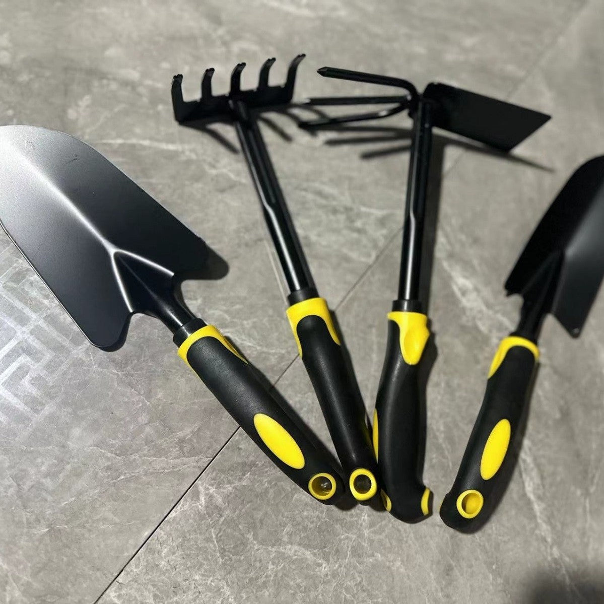 Set 4 Unelte de Gradina, pentru Plantare, Prelucrare Sol si Ingrijire Plante.
