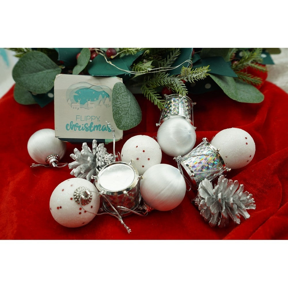 Set 12 ornamente pentru brad tip glob, Alb-Argintiu