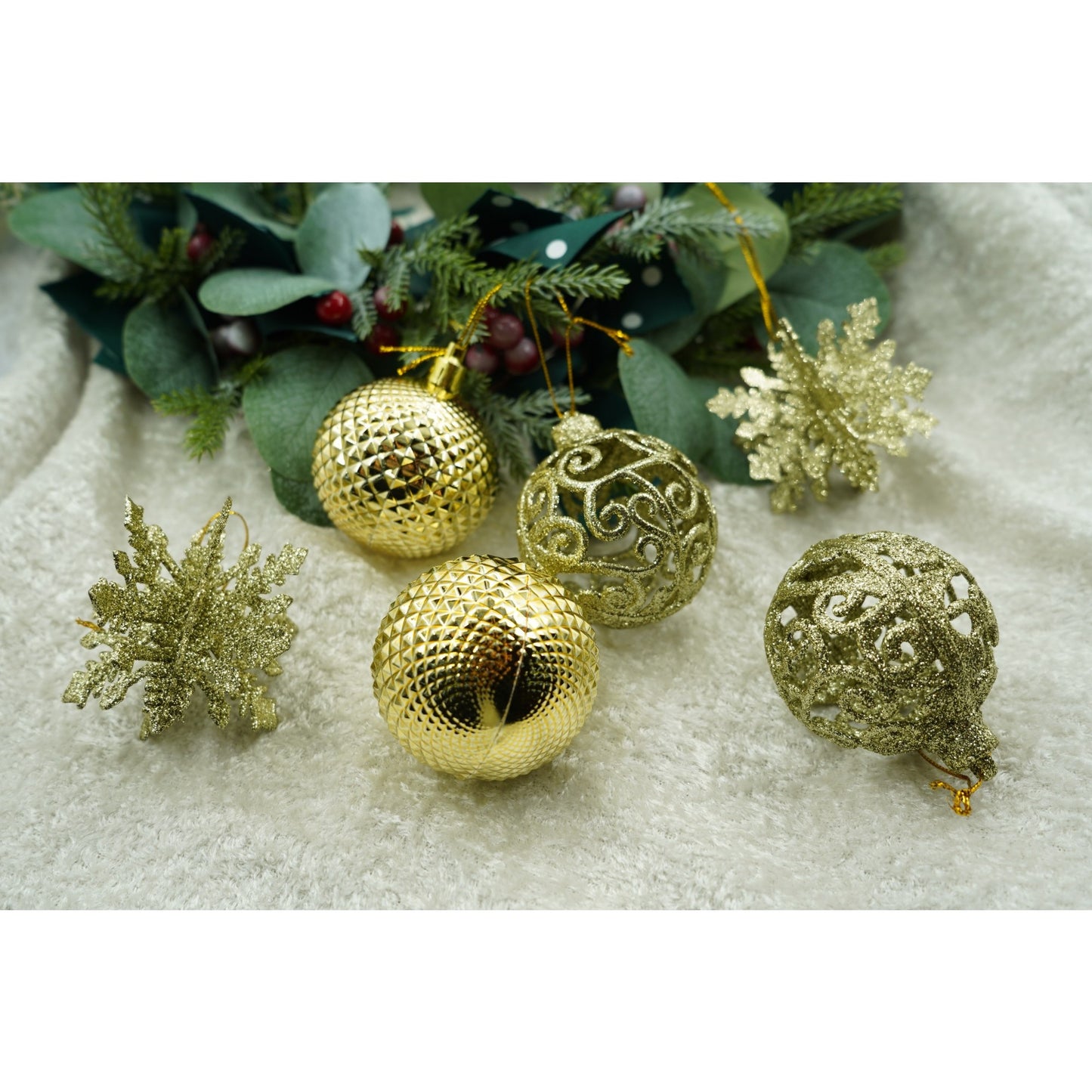 Set 12 ornamente de brad tip glob, culoare - auriu