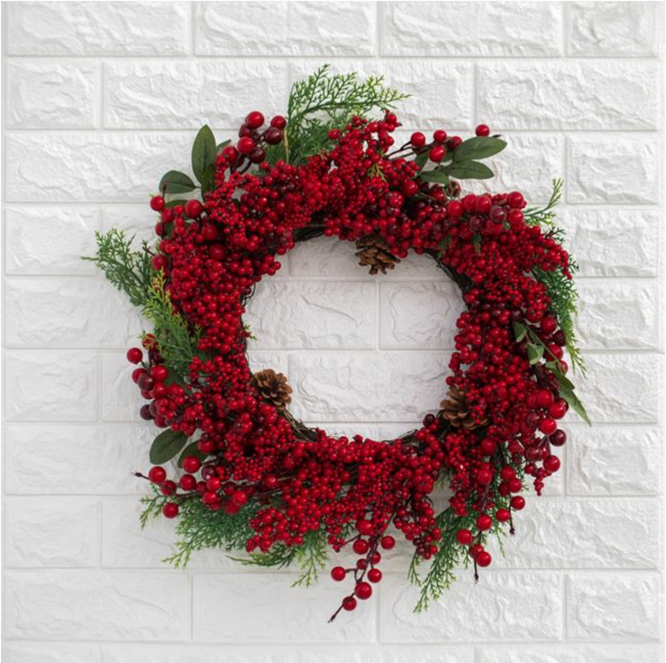 Coronita Decorativa de Craciun cu Pomusoare Conuri 50cm