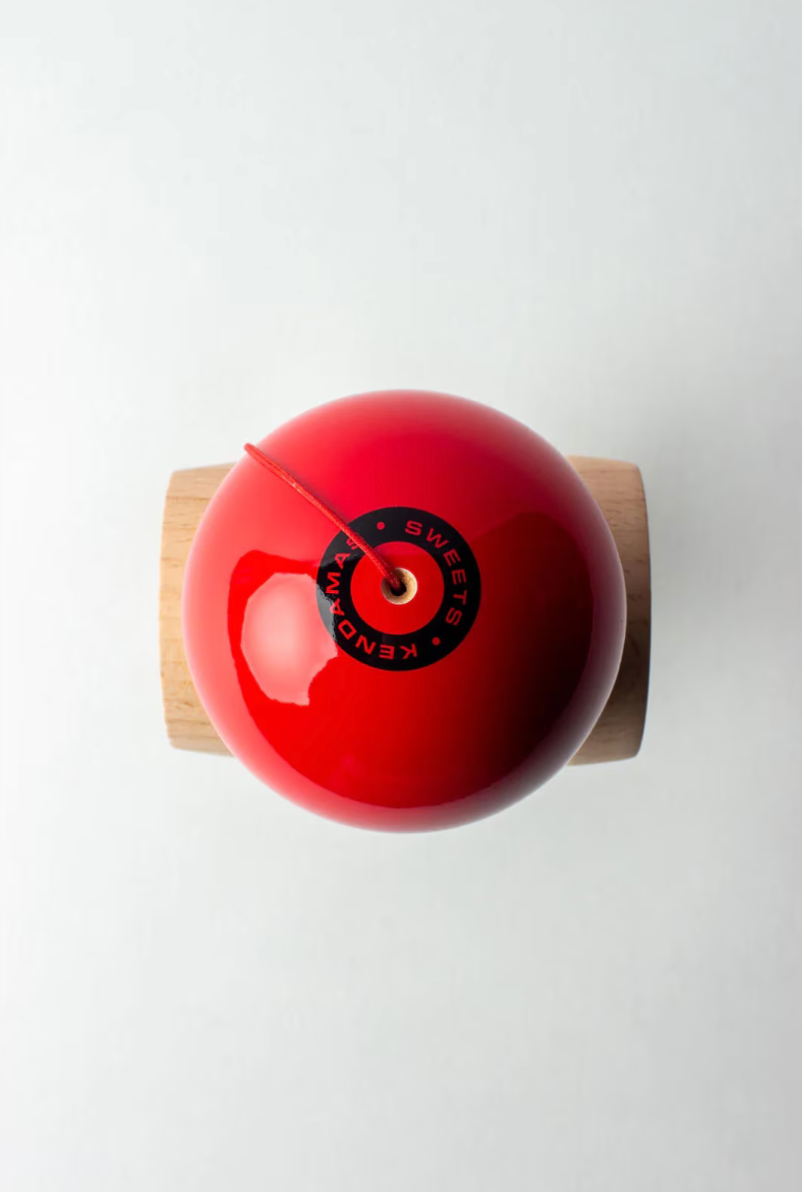 Kendama Starter Sweets, forma Amped, Roșu