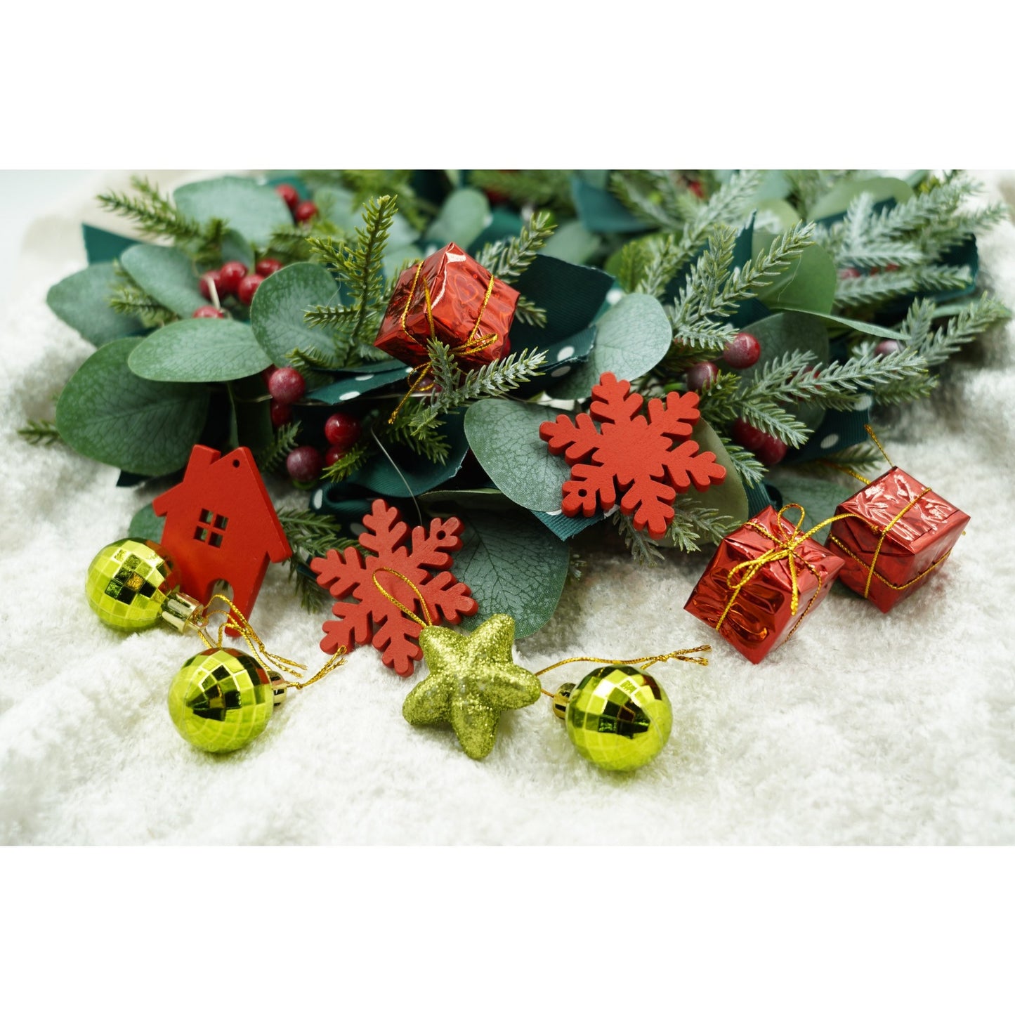 Set 24 ornamente de Brad tip Glob