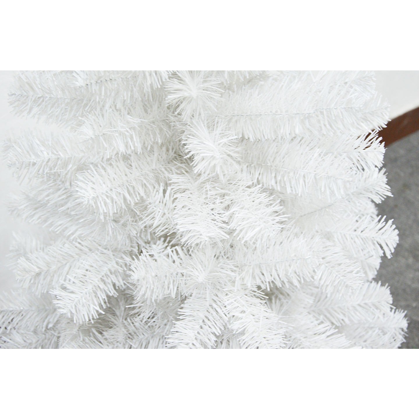 Brad de Craciun artificial cu suport inclus 120 cm, 240 ramuri/varfuri,
